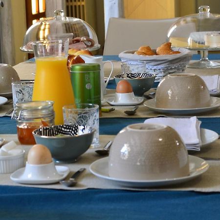 La Maison De Triboulet Chambres Et Table D'Hotes -Amboise- Pocé-sur-Cisse Kültér fotó